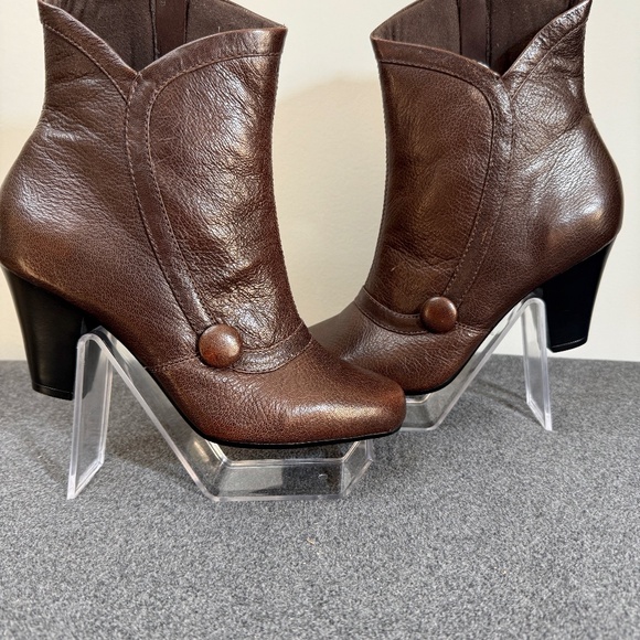 Clarks Bendables Brown Leather Zip Up Ankle Bootie Women’s Size 6 1/2 M - Picture 3 of 10